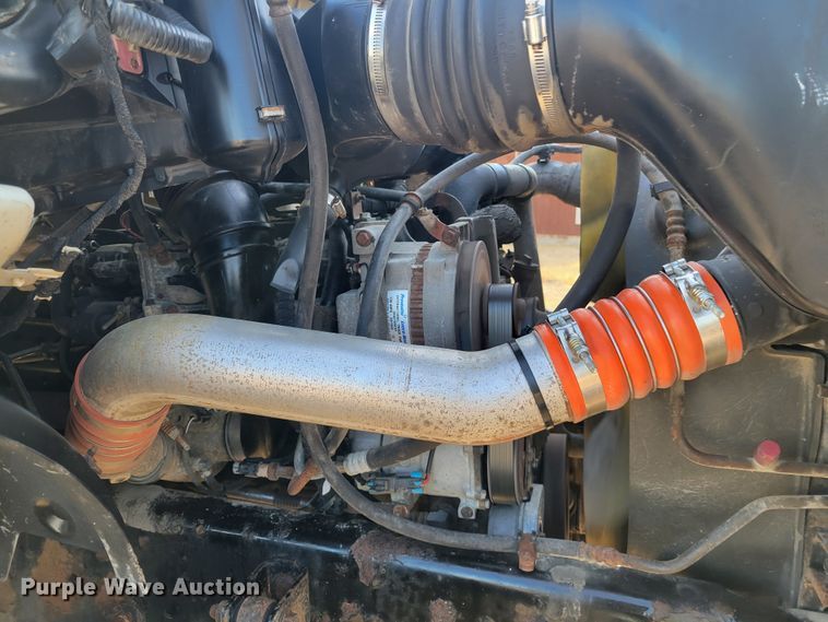 image for item HK9258 2005 Ford F750 Super Duty XLT  box truck