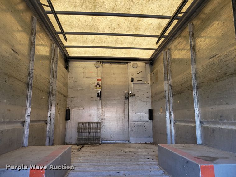 image for item HK9272 2007 Ford E350 Super Duty  delivery truck