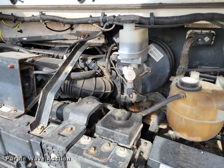 image for item HK9272 2007 Ford E350 Super Duty  delivery truck