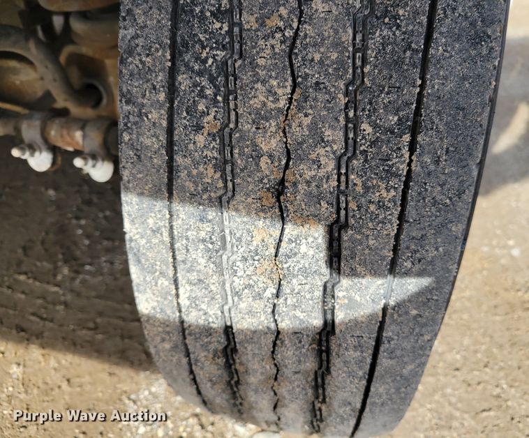 image for item HK9272 2007 Ford E350 Super Duty  delivery truck