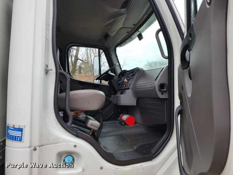 image for item HK9300 2011 Freightliner M2 106  box truck