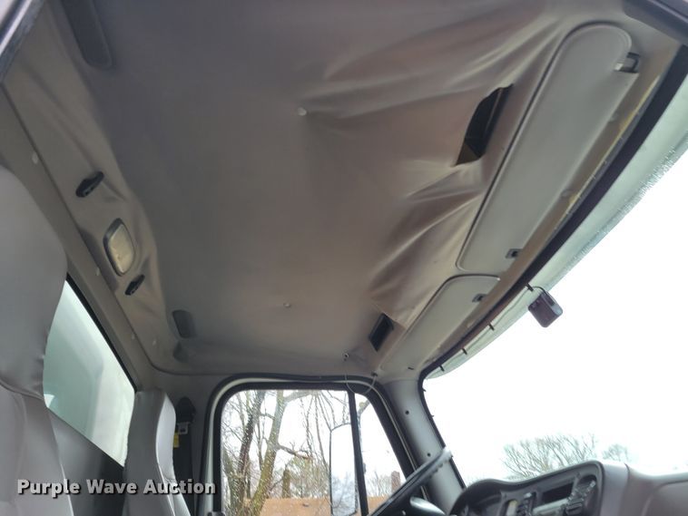 image for item HK9300 2011 Freightliner M2 106  box truck