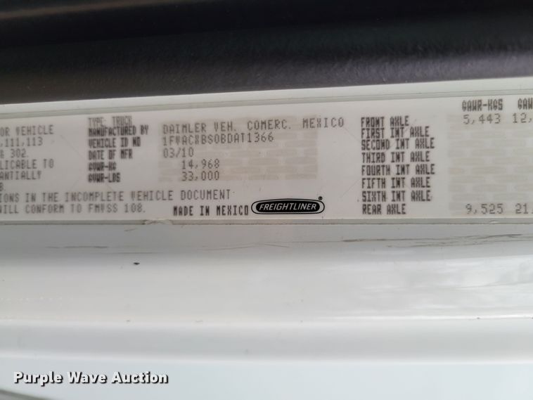 image for item HK9300 2011 Freightliner M2 106  box truck