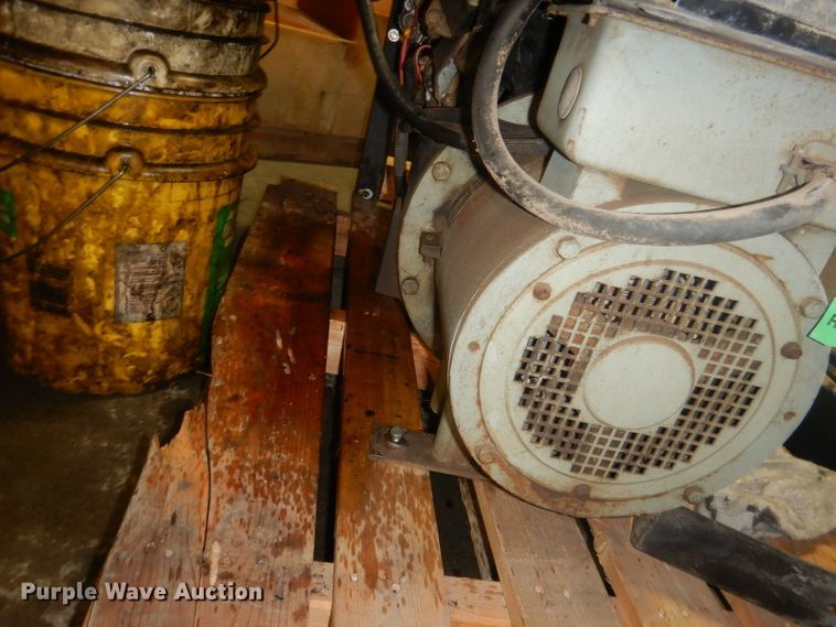 image for item HU9388 Mitsubishi  generator