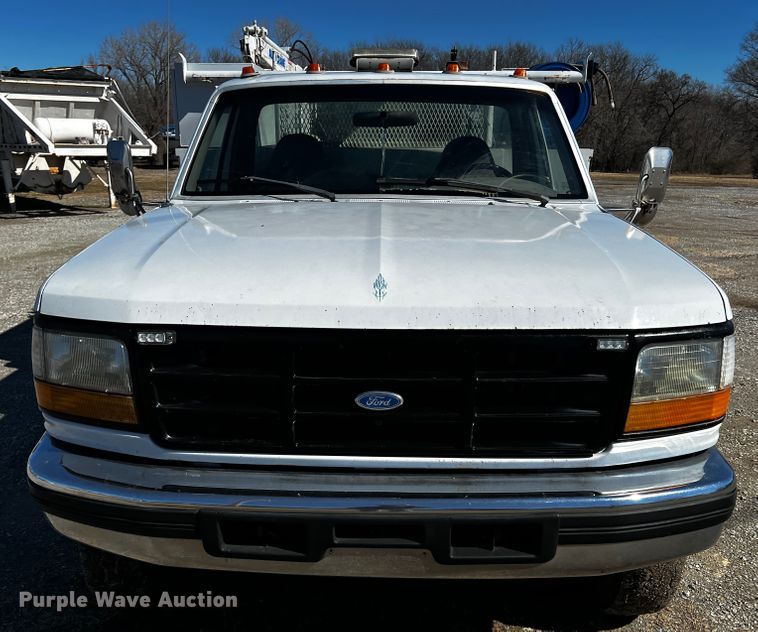 image for item ID9746 1997 Ford F450 Super Duty  utility / service truck