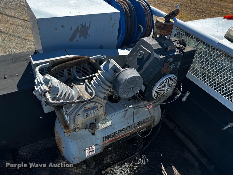 image for item ID9746 1997 Ford F450 Super Duty  utility / service truck