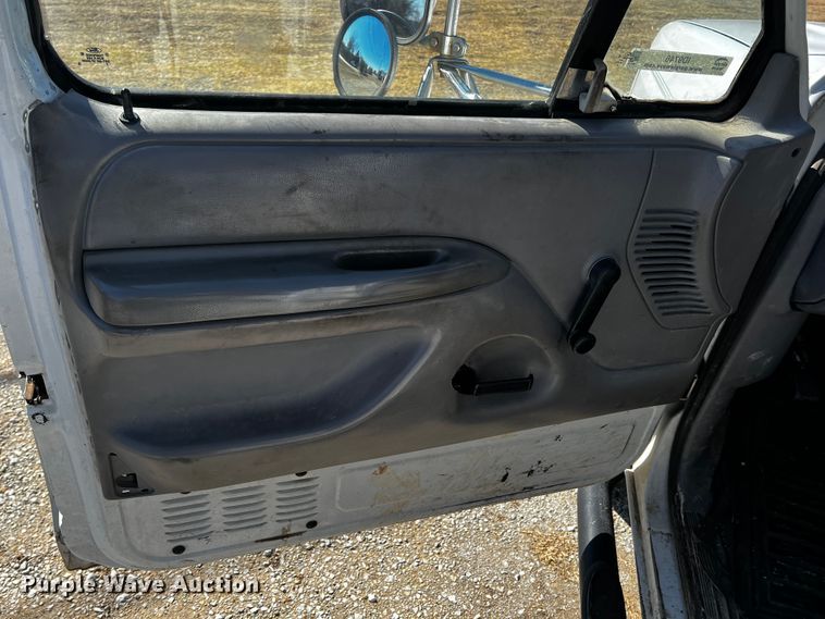 image for item ID9746 1997 Ford F450 Super Duty  utility / service truck