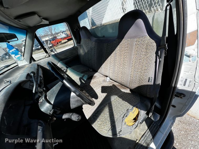 image for item ID9746 1997 Ford F450 Super Duty  utility / service truck