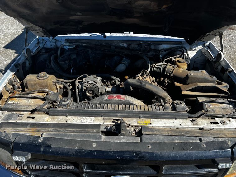 image for item ID9746 1997 Ford F450 Super Duty  utility / service truck