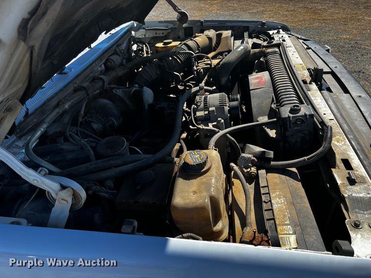 image for item ID9746 1997 Ford F450 Super Duty  utility / service truck