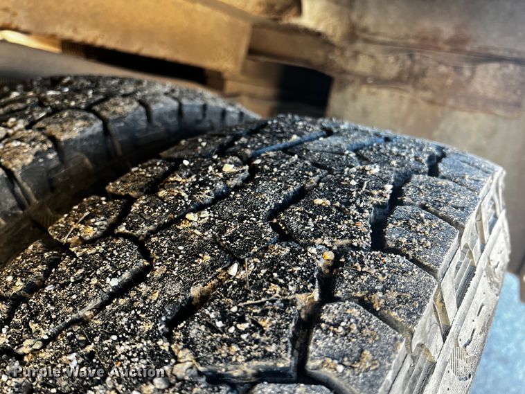 image for item ID9746 1997 Ford F450 Super Duty  utility / service truck