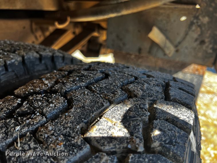 image for item ID9746 1997 Ford F450 Super Duty  utility / service truck