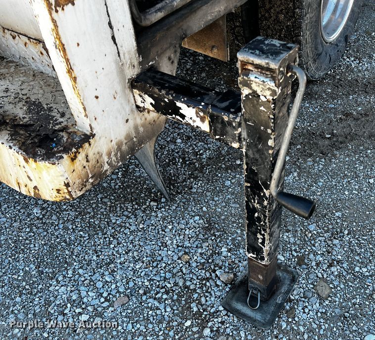 image for item ID9746 1997 Ford F450 Super Duty  utility / service truck