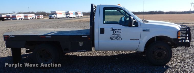 image for item IE9642 2000 Ford F550 Super Duty XL  flatbed truck