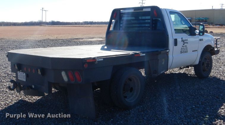 image for item IE9642 2000 Ford F550 Super Duty XL  flatbed truck