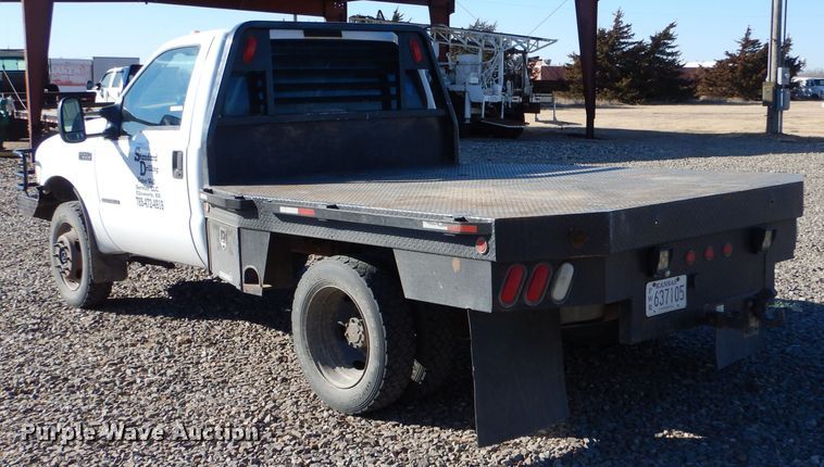 image for item IE9642 2000 Ford F550 Super Duty XL  flatbed truck