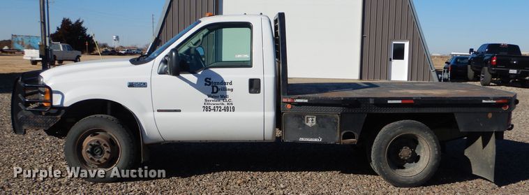 image for item IE9642 2000 Ford F550 Super Duty XL  flatbed truck