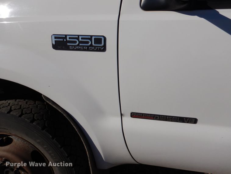 image for item IE9642 2000 Ford F550 Super Duty XL  flatbed truck