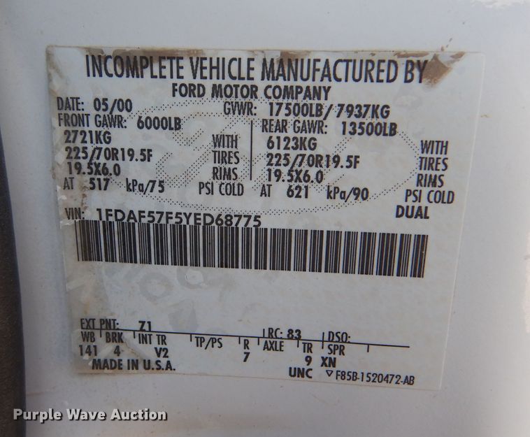 image for item IE9642 2000 Ford F550 Super Duty XL  flatbed truck