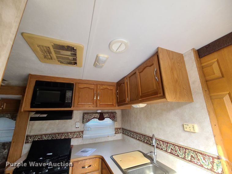 image for item IF9303 2005 Keystone Sprinter 259RBS  camper