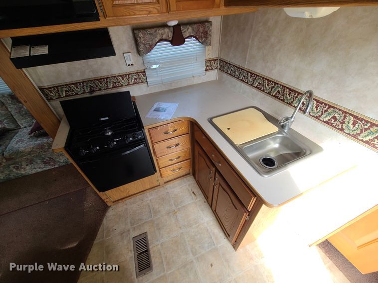 image for item IF9303 2005 Keystone Sprinter 259RBS  camper