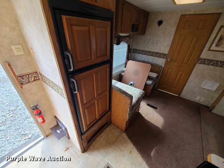 image for item IF9303 2005 Keystone Sprinter 259RBS  camper