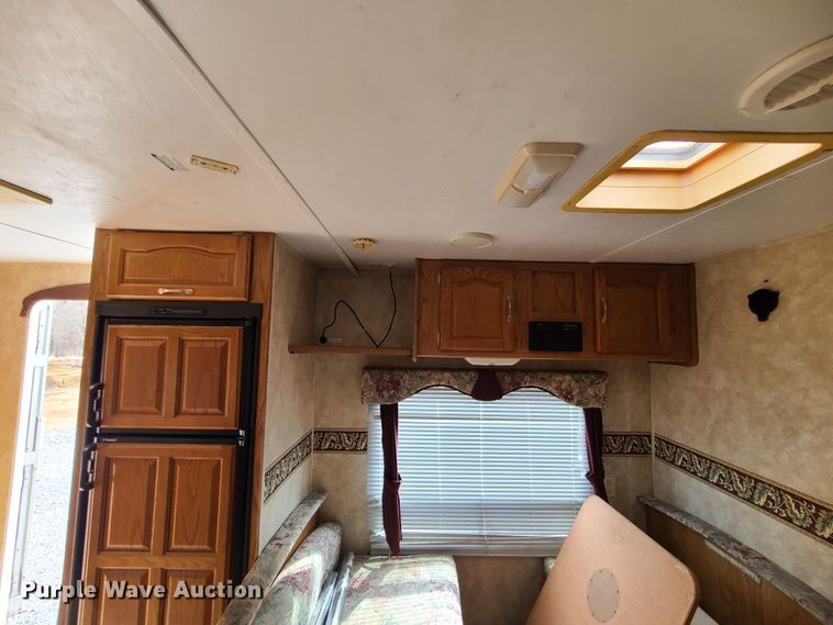 image for item IF9303 2005 Keystone Sprinter 259RBS  camper