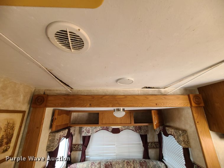 image for item IF9303 2005 Keystone Sprinter 259RBS  camper