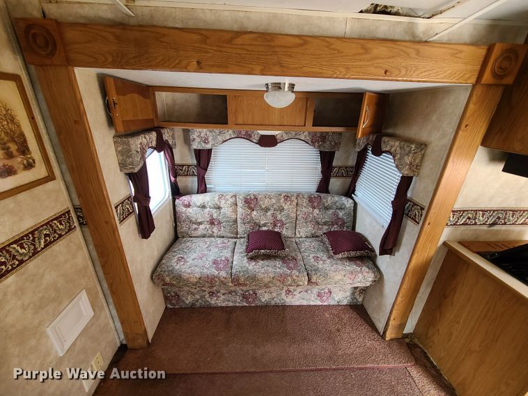 image for item IF9303 2005 Keystone Sprinter 259RBS  camper