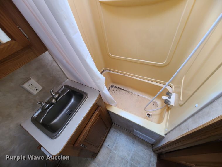 image for item IF9303 2005 Keystone Sprinter 259RBS  camper