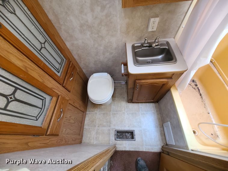 image for item IF9303 2005 Keystone Sprinter 259RBS  camper