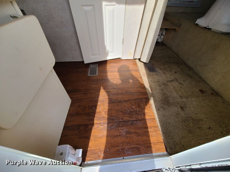 image for item IF9307 2005 Keystone Outback 23RS  camper