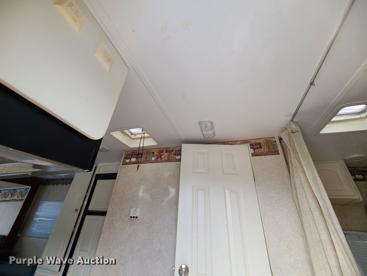 image for item IF9307 2005 Keystone Outback 23RS  camper