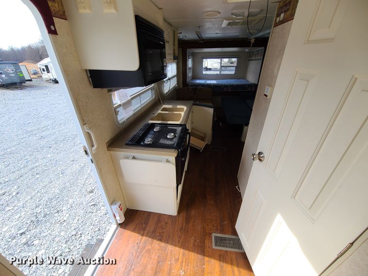 image for item IF9307 2005 Keystone Outback 23RS  camper