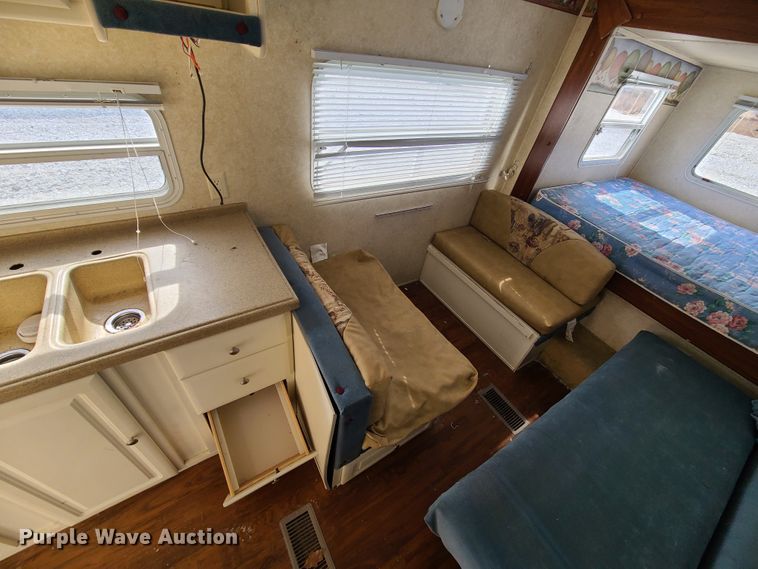 image for item IF9307 2005 Keystone Outback 23RS  camper