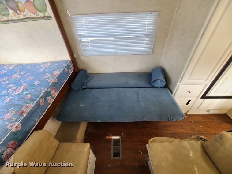 image for item IF9307 2005 Keystone Outback 23RS  camper