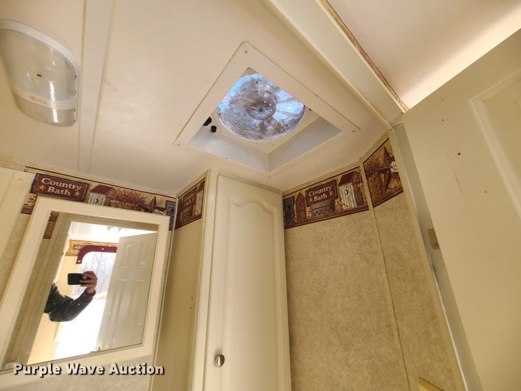 image for item IF9307 2005 Keystone Outback 23RS  camper