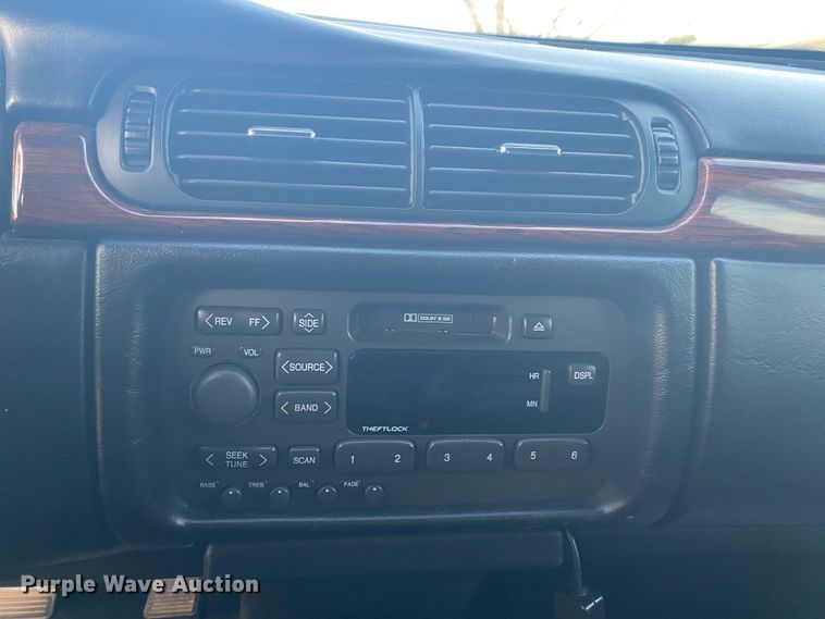 image for item IG9568 1998 Cadillac Krystal Koach  hearse