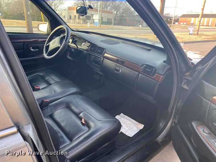 image for item IG9568 1998 Cadillac Krystal Koach  hearse