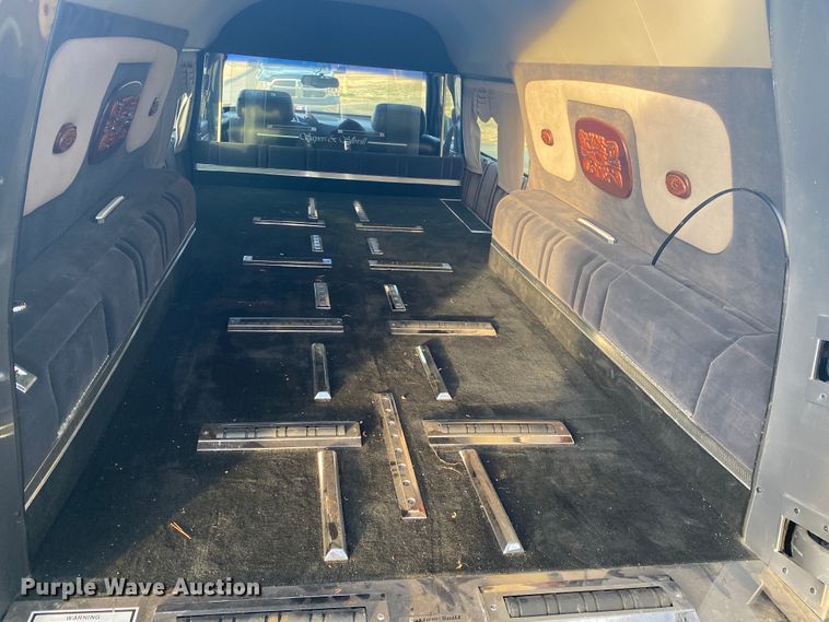 image for item IG9568 1998 Cadillac Krystal Koach  hearse