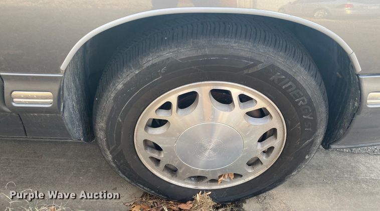 image for item IG9568 1998 Cadillac Krystal Koach  hearse