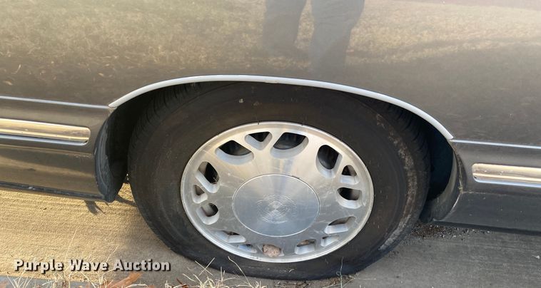 image for item IG9568 1998 Cadillac Krystal Koach  hearse