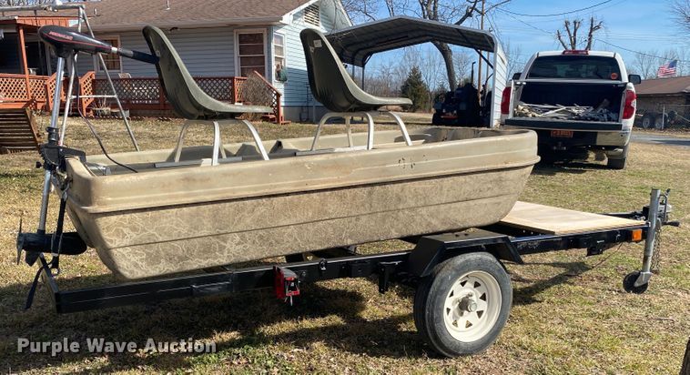 image for item IG9714 1985 Charloma Changzhou  boat