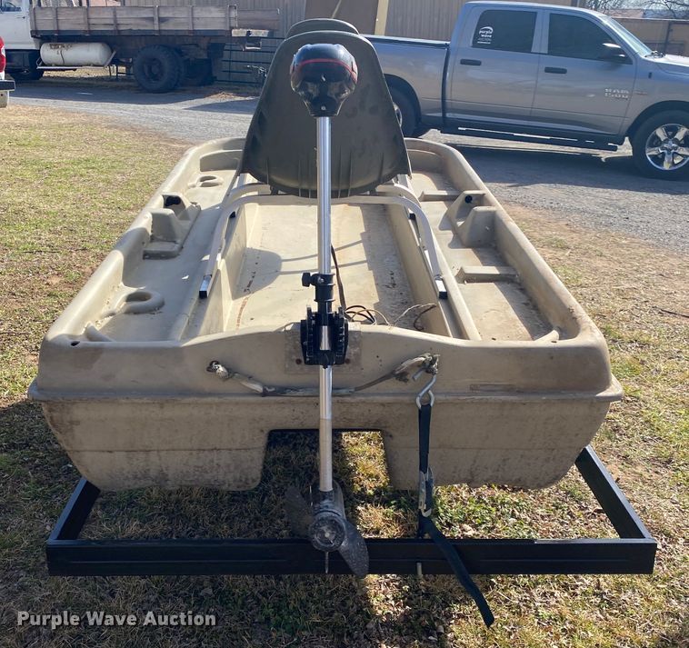 image for item IG9714 1985 Charloma Changzhou  boat