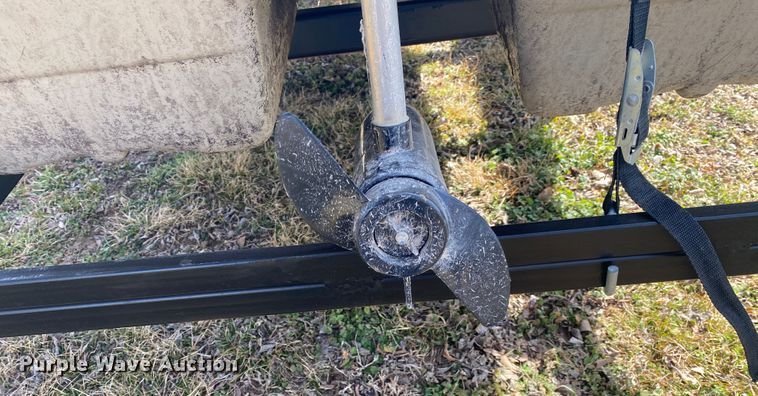 image for item IG9714 1985 Charloma Changzhou  boat