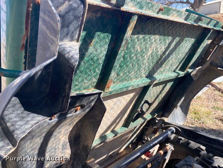 image for item IG9716 2007 Kawasaki Mule 610  utility vehicle