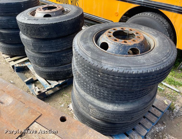 image for item IJ9702 (8) 10R22.5 tires and wheels