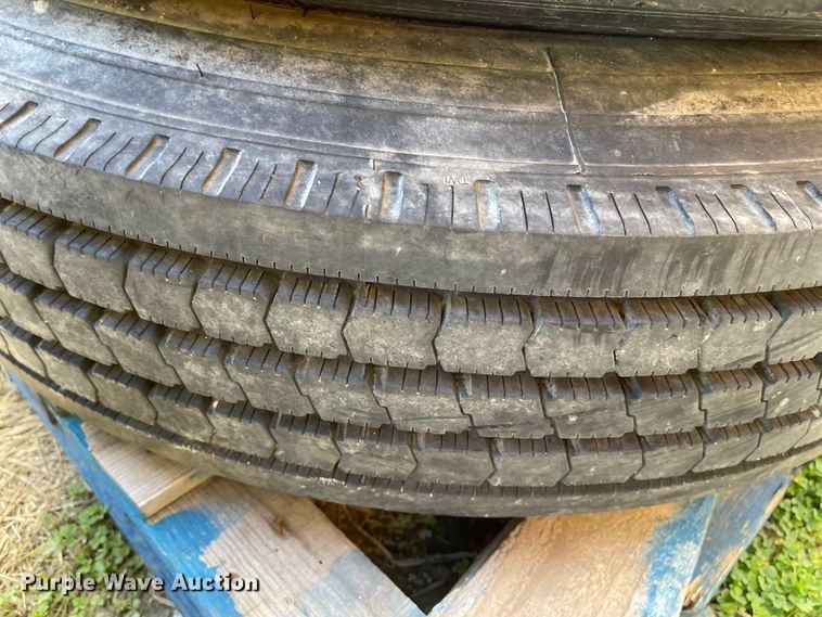 image for item IJ9702 (8) 10R22.5 tires and wheels