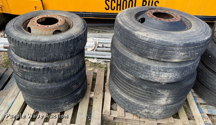 image for item IJ9703 (8) tires and wheels