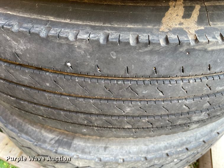 image for item IJ9703 (8) tires and wheels